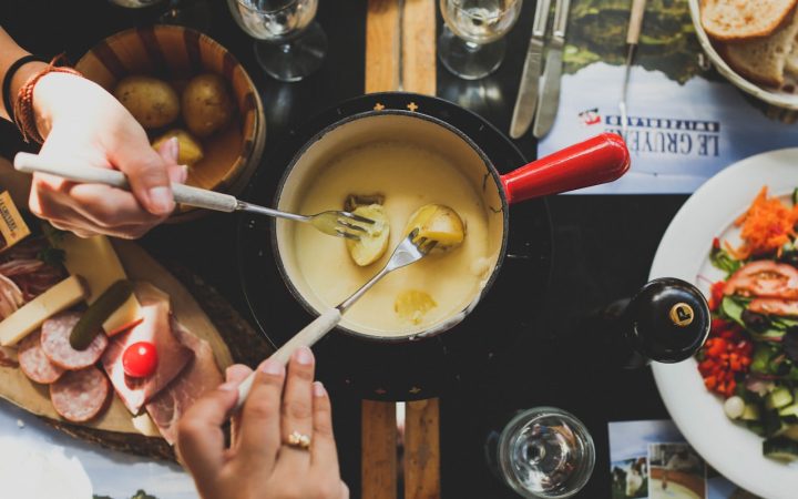 Brood dippen in fondue