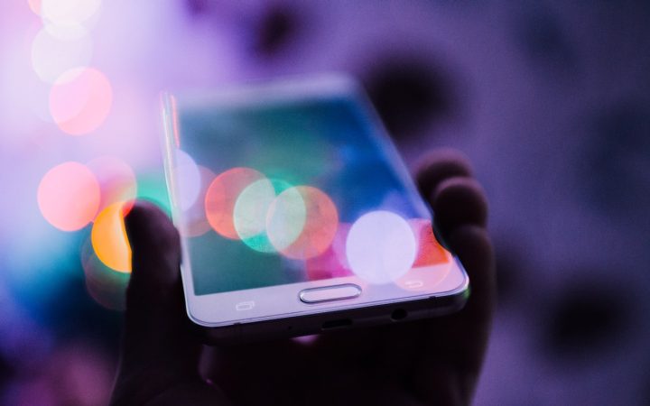 Smartphone in de hand