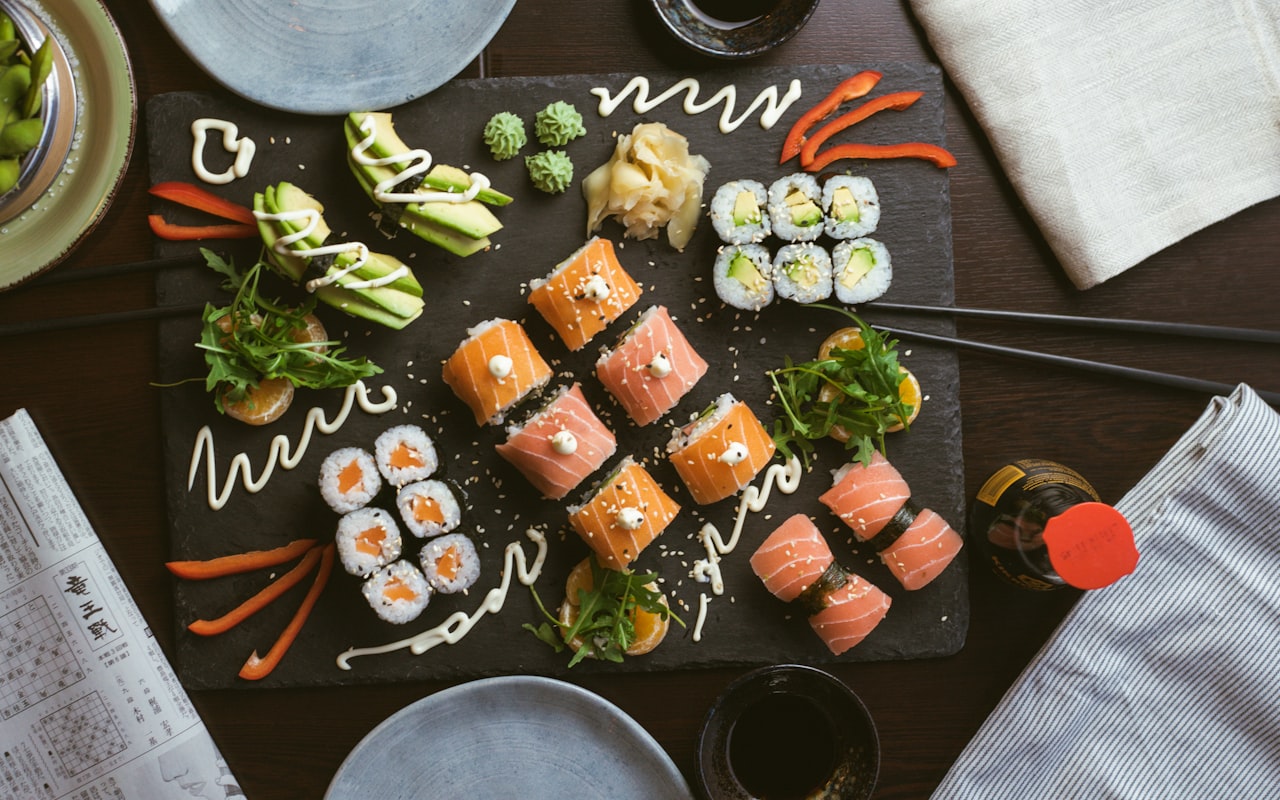 Sushi op een bord